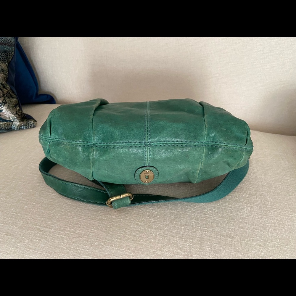 Fossil Crossbody - Picture 4 of 8